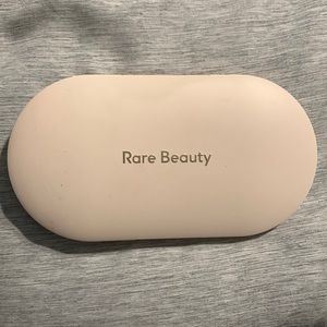 Rare beauty Blot and Glow Blotting Sheets.